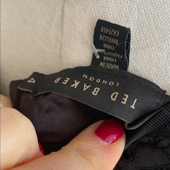 Ted Baker London Ameeya Skater Black Lace Dress Size 4 - Picture 13 of 13